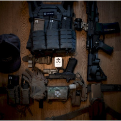 Tactical PTP Travel Adapter / white