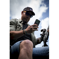 Tactical MagForce Hyperstealth 2.0 Cover for iPhone 16 Pro / black/red