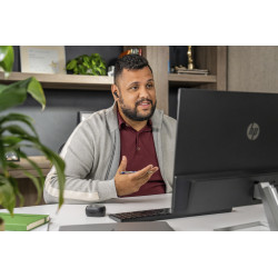 HP Poly Voyager Free 60+ UC Carbon Black Earbuds +BT700 USB-A Adapter +Touchscreen Charge Case Laisvų rankų įranga Bevielis Įkiš