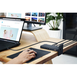 ASUS Triple 4K Thunderbolt 4 Dock DC500 Vielinis Juoda