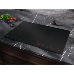 AEG TI84IB10IZ Juoda Įmontuoti 80 cm Indukcinė viryklė, padalyta į sritis 4 zone(s)
