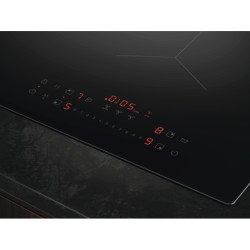 AEG TT8LCB00CB Black Built-in 80 cm Zone induction hob 4 zone(s) Built-in hood