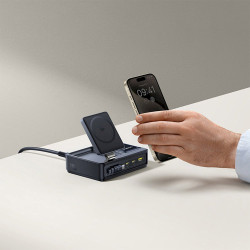 Baseus NOMOS 140W Qi2 5-in-1 Wireless Charger with Retractable USB-C Cable and Digital Display / black